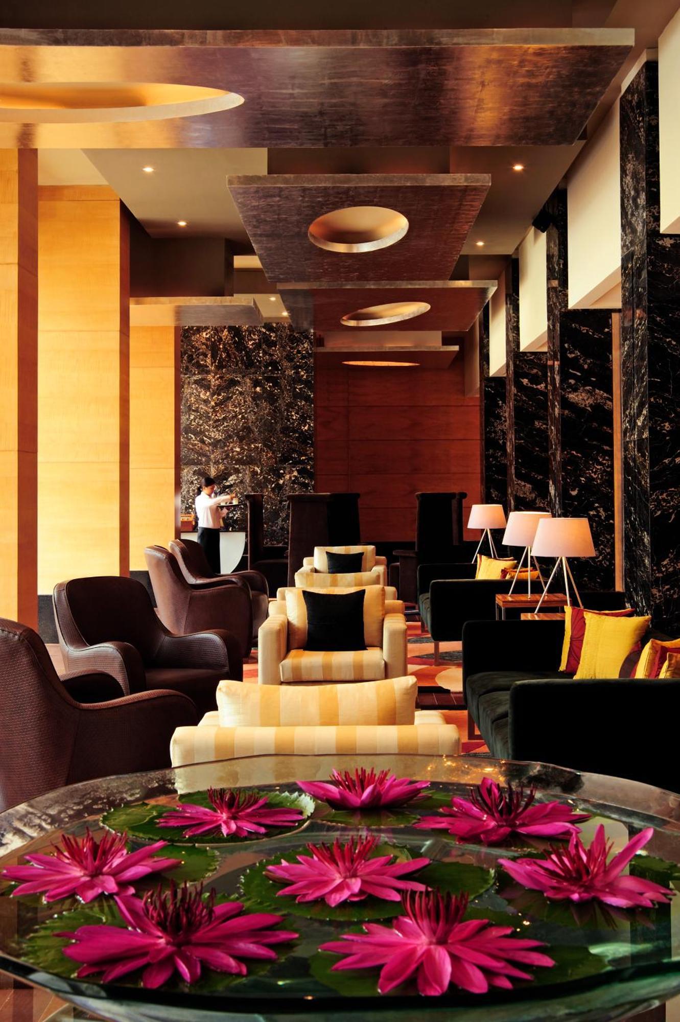 Отель Taj Club House Ченнаи Экстерьер фото